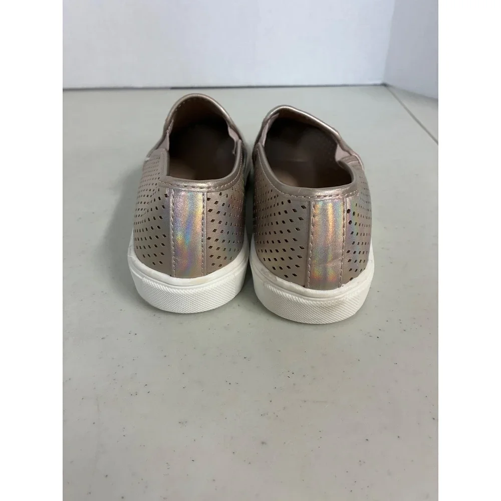 Time and Tru Womens Rose Gold Iridescent Perforated Slip On Sneakers 8.5